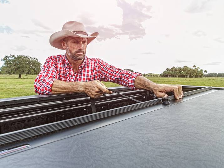 Roll N Lock M-Series Tonneau Cover