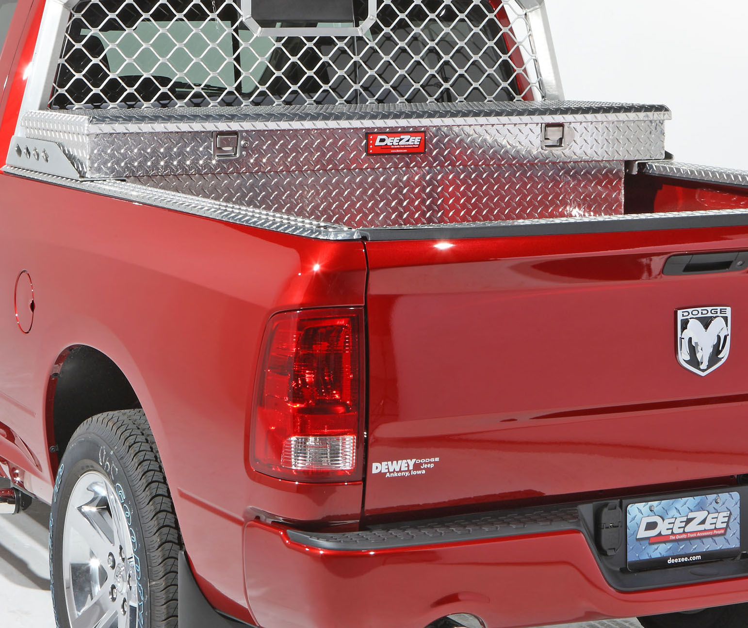 Dee Zee Red Label Single Lid Crossover Tool Box DZ8170D | RealTruck