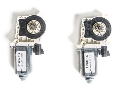 AMP Research Power Step 75113-01A&10-02727-90 | RealTruck