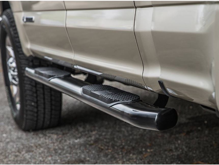 Ionic Pro Series 5" Curved Black Nerf Bars RealTruck