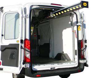 national-fleet-easyload-light-duty-van-hoist