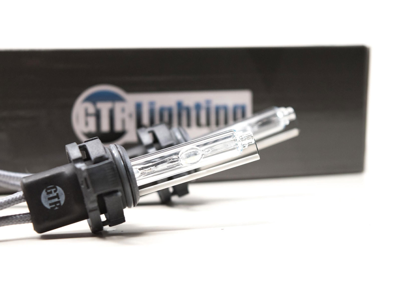 GTR Lighting 5202/2504 6K Ultra HID Fog Neutral White Light Bulbs