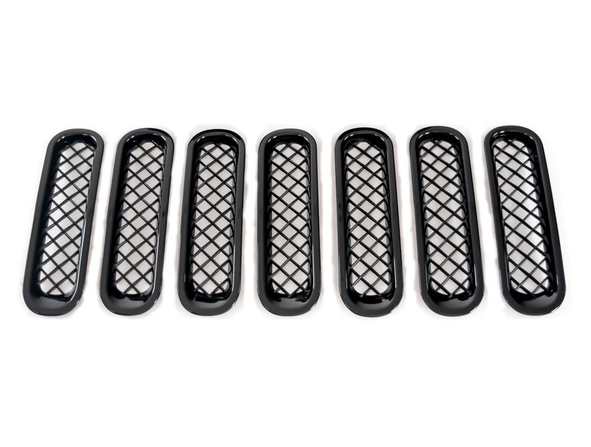 Trim Illusion Grille Overlay ABS6414BLK | RealTruck