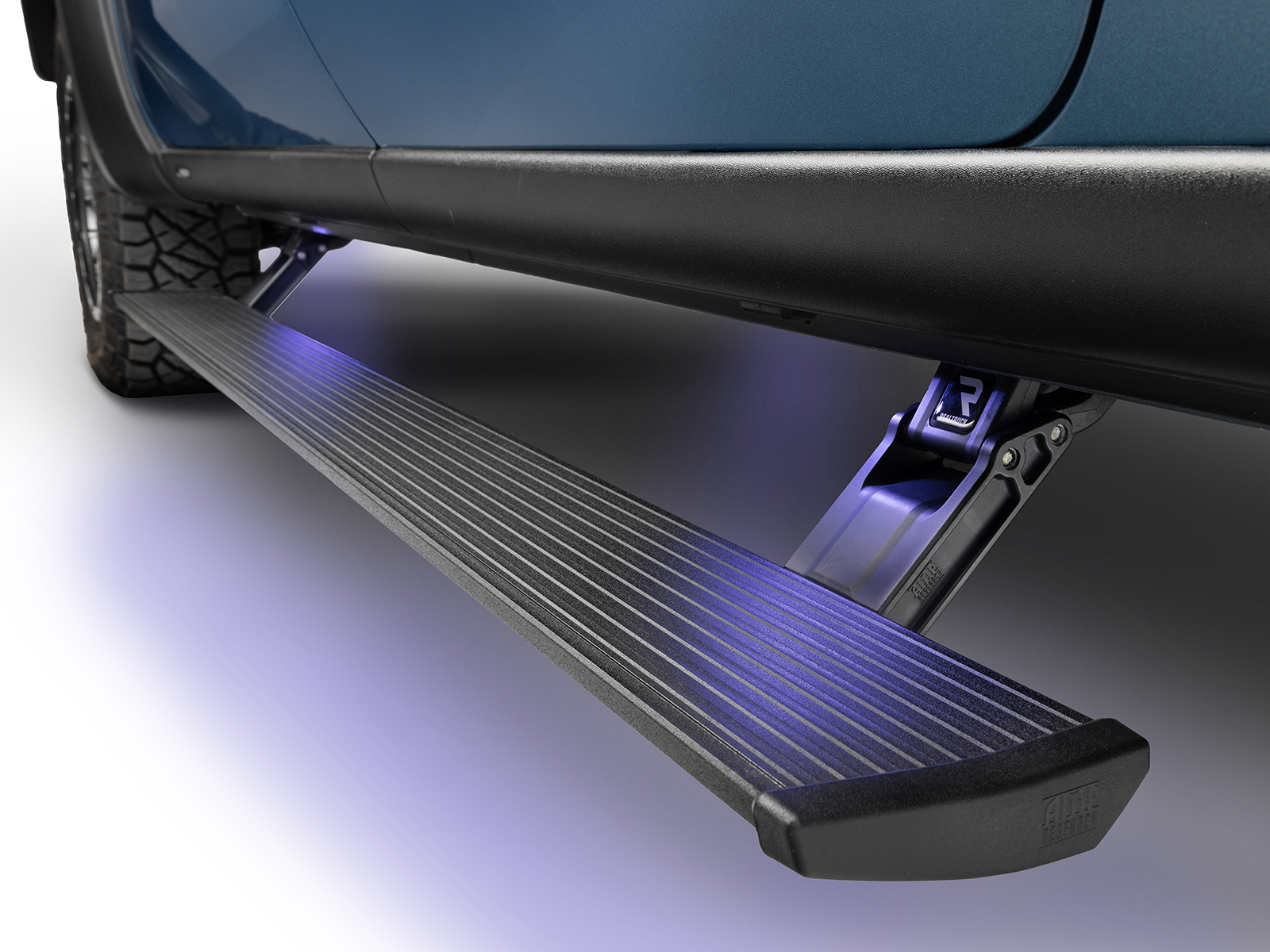 AMP Research PowerStep 76255-01A | RealTruck