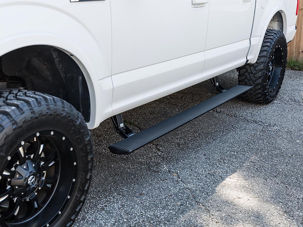 2017 chevy tahoe running boards