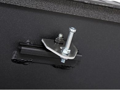 Dee Zee Red Label Gull Wng Crossover Tool Box DZ8370B | RealTruck