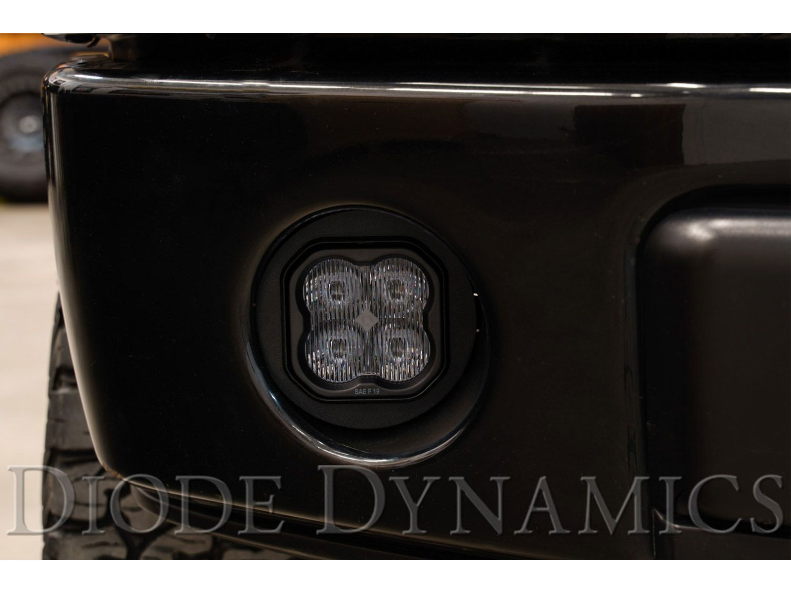Fits 2005-2011 Toyota Tacoma, 2007-2013 Tundra, 2008-2013 Sequoia, 2011-2014 Ford F150 (DDL-DD7020)