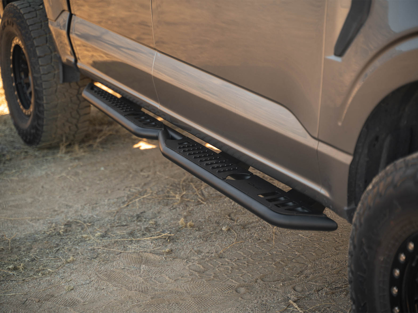 Fits 2015-2024 Ford F150, 2017-2024 F150 Raptor (DV8-SRFF1-01)
