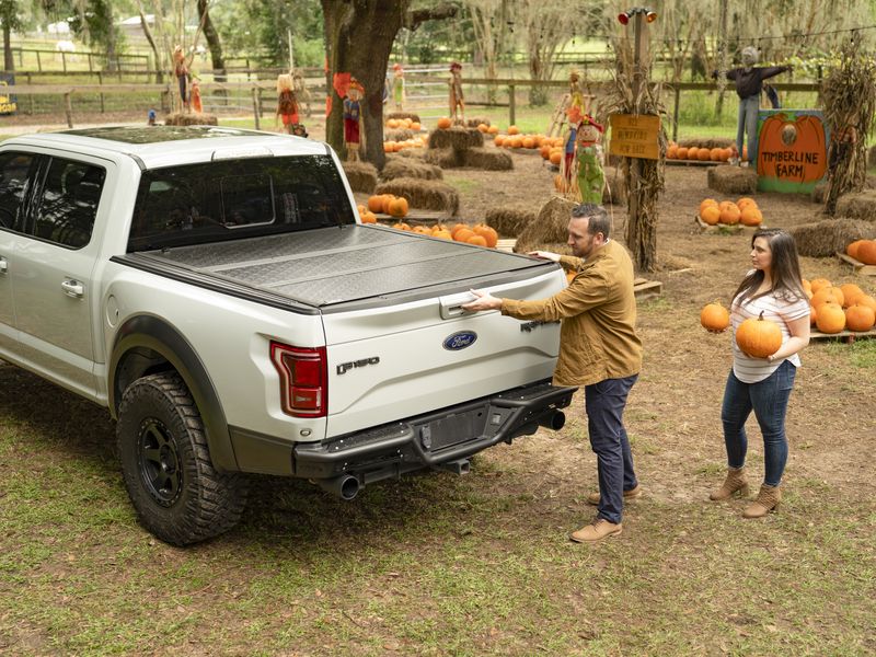 Gator EFX Hard Fold Tonneau Cover | RealTruck