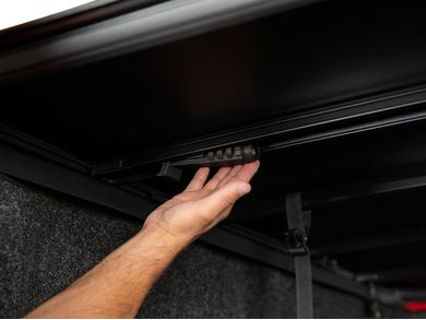 Gator SFX Tri-Fold Tonneau Cover GXT-61301 | RealTruck