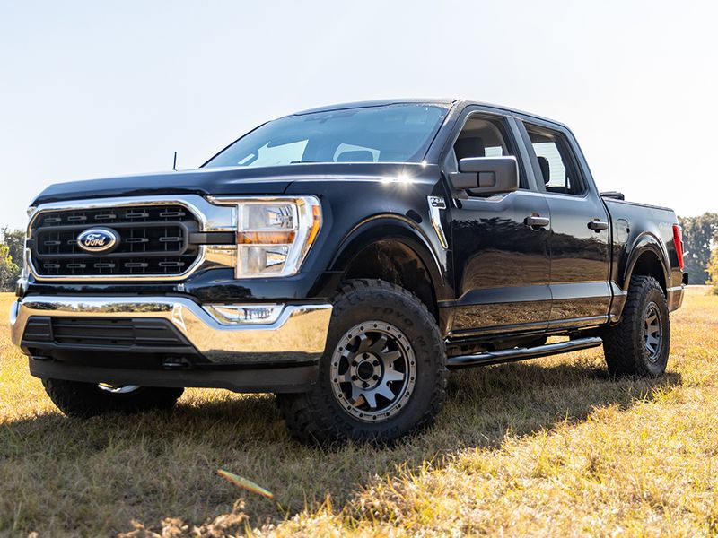 Ionic 3 Black Nerf Bars RealTruck