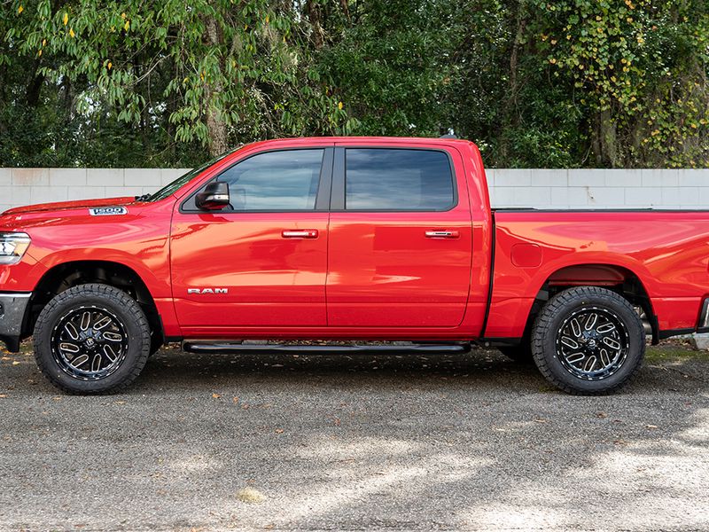 Ionic 3 Black Nerf Bars RealTruck