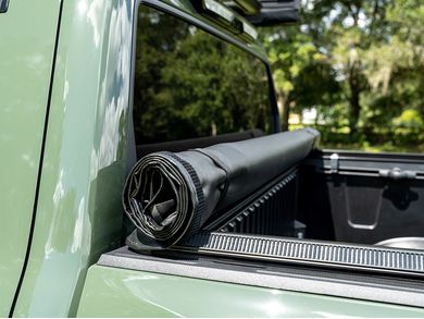 Gator SR1 Pro Soft Roll Up Tonneau Cover 264054 | RealTruck