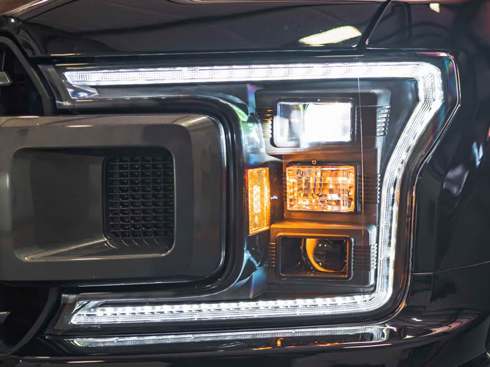 Fits 2018-2020 Ford F150 (MRM-LF551)