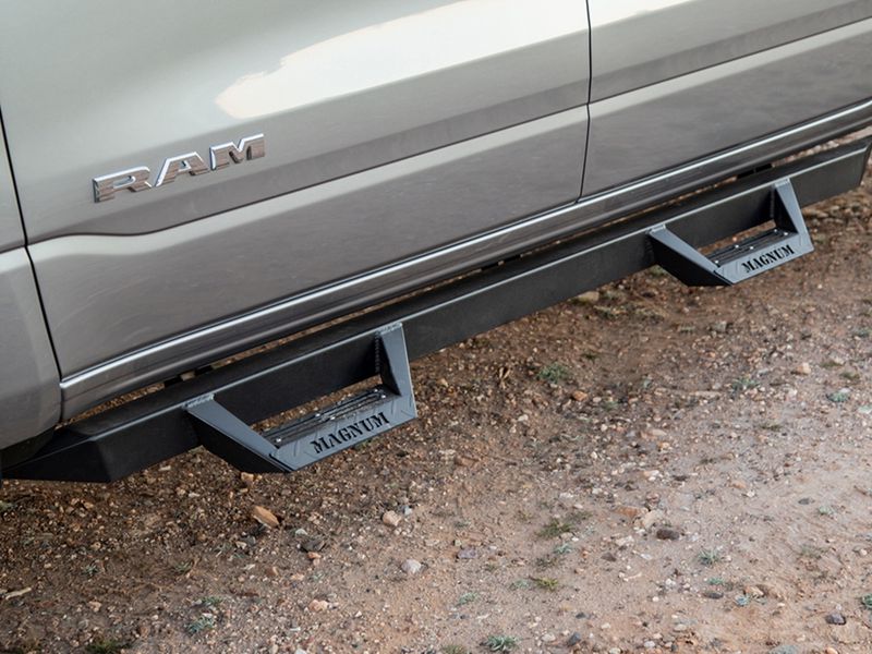 Raptor Magnum RT Steps | RealTruck