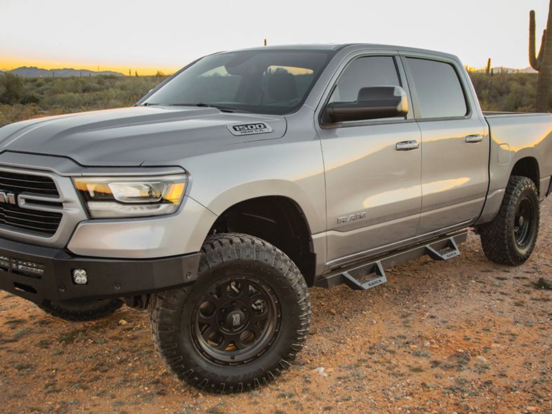 Raptor Magnum RT Steps | RealTruck