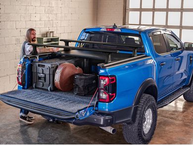 RetraxPRO XR Manual Retractable Tonneau Cover w/ T-Slot Rails T