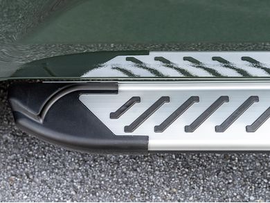 ROMIK 62901418シルバーRAL Runningボードfor Audi Romik RAL-T Silver Truck Running Boards