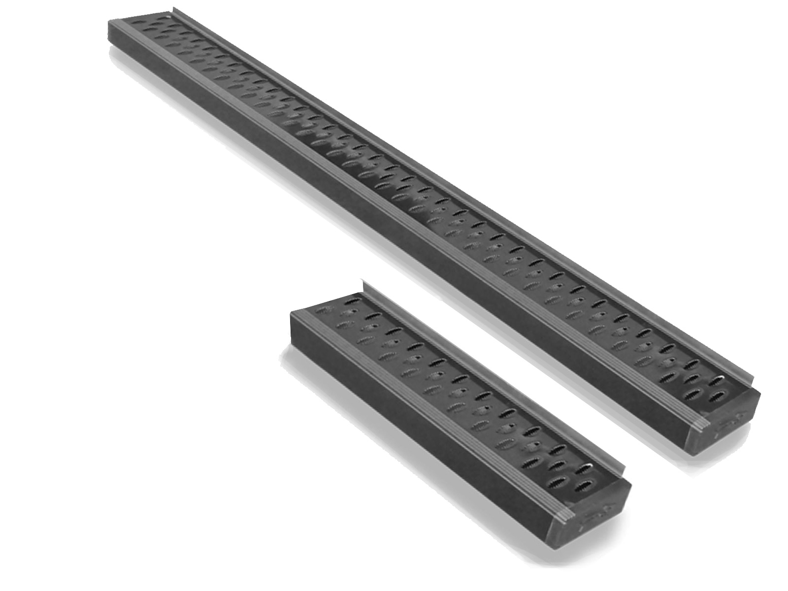 ROUMAN！ Romik RPD-C Black Van Running Boards 82383329 | RealTruck