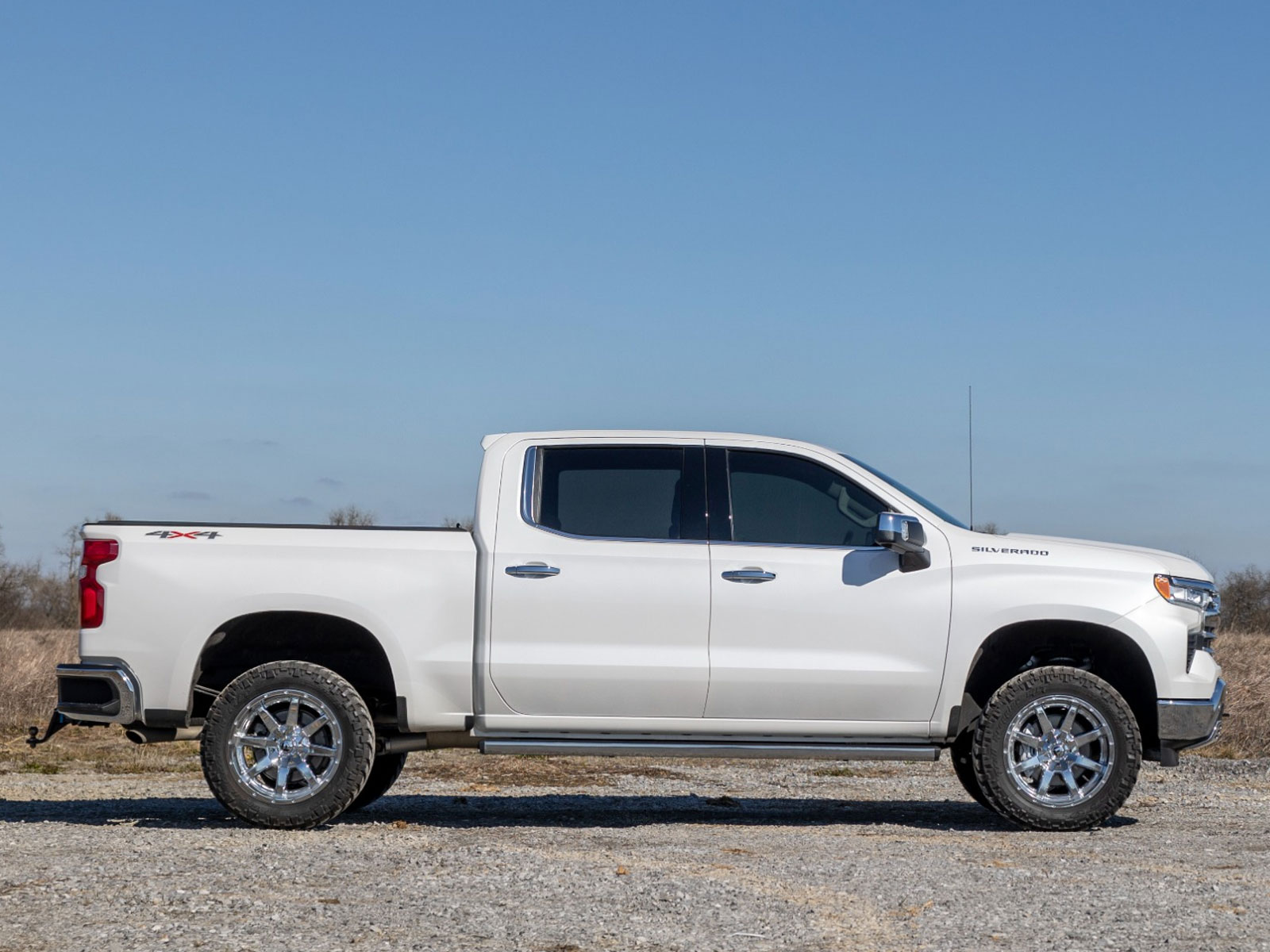 Rough Country 3.5" Standard Lift Kit 28240RED_A