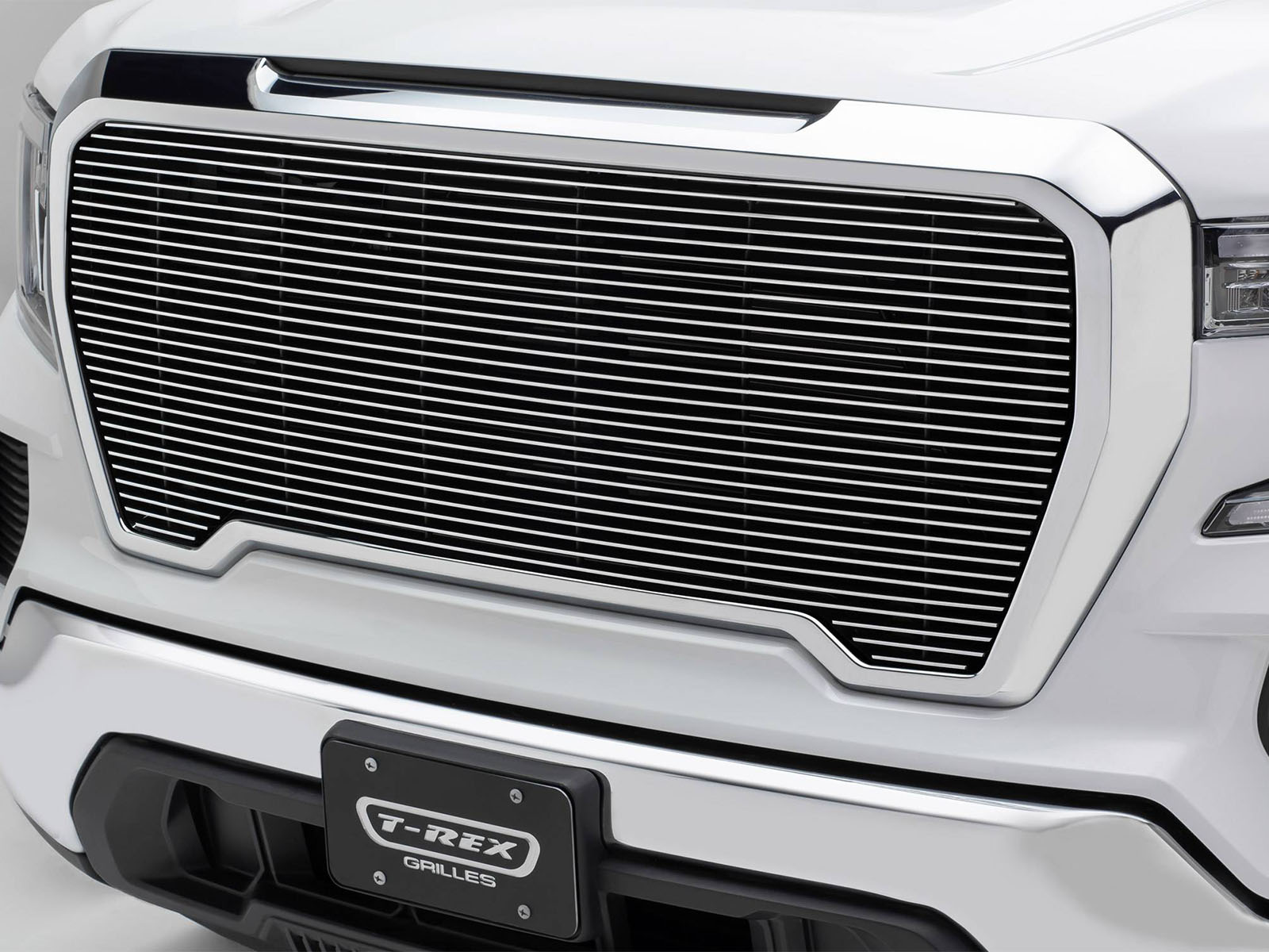 Ford Excursion Grilles | RealTruck