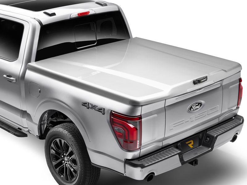 UnderCover Elite LX One Piece Tonneau Cover UC2238-HX | RealTruck
