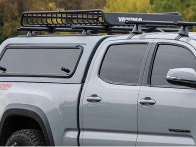 I*D様 YAKIMA 正規 フェアリング 40インチ 101cm USDM Yakima Four- Pack TrackTowers 8000199 | RealTruck