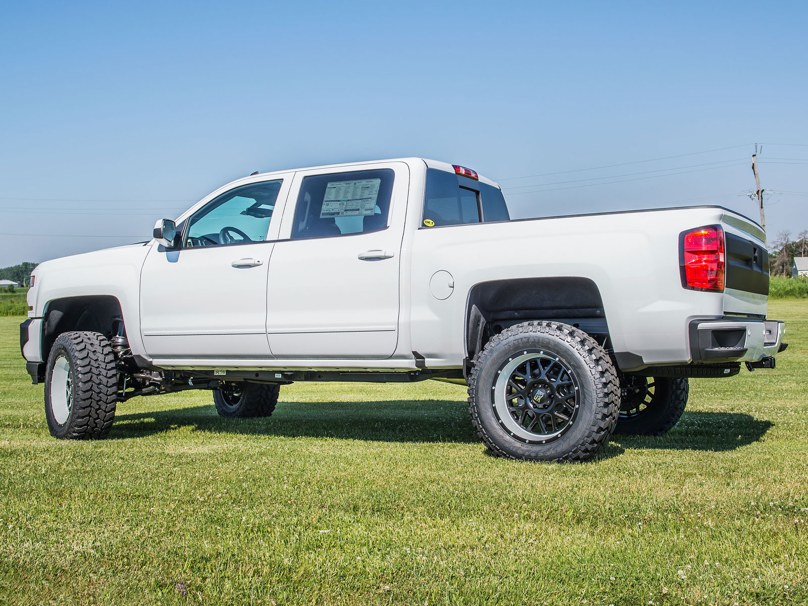 Fits 2014-2016 Chevy Silverado/GMC Sierra 1500 (ZON-C25F)