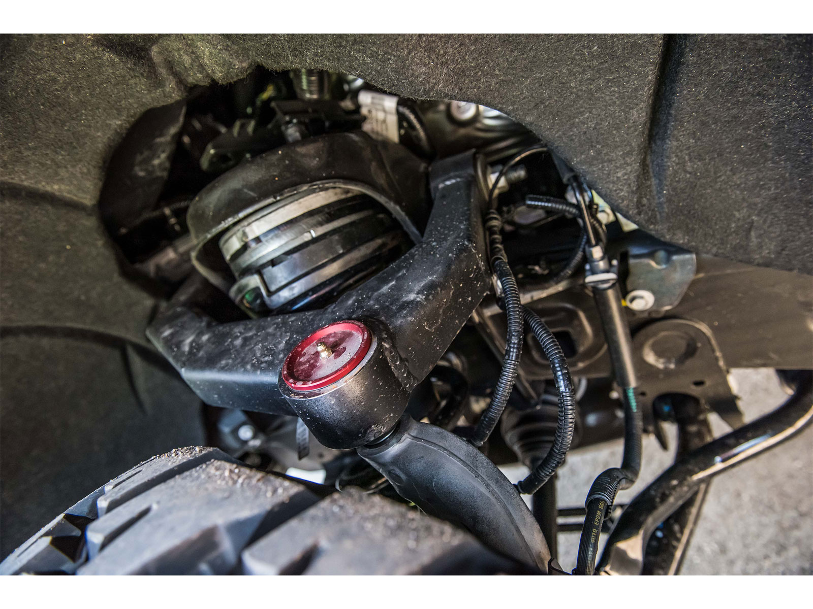 Fits 2019-2022 Chevy Silverado/GMC Sierra 1500 (ZON-C47F)